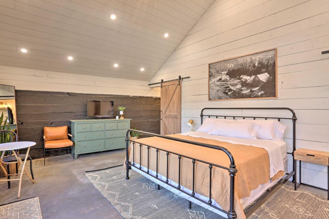 Rustic Rapid City Farmhouse With Mountain Views Luaran gambar